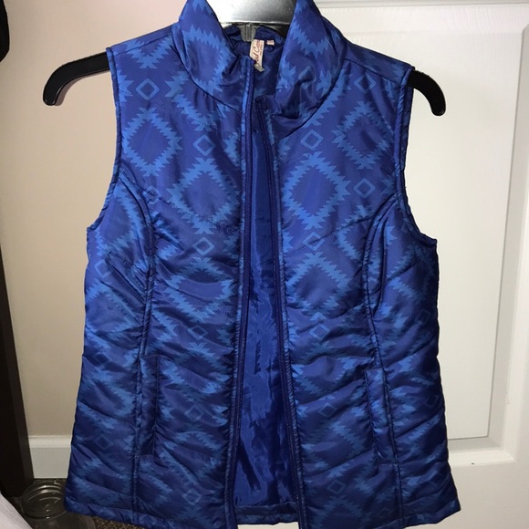 Vest - Picture 1 of 2